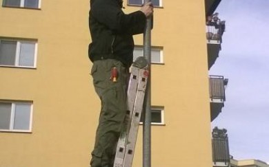Nefunkčné pouličné osvetlenie