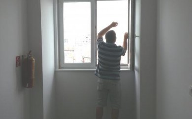 Montáž sieťok proti hmyzu