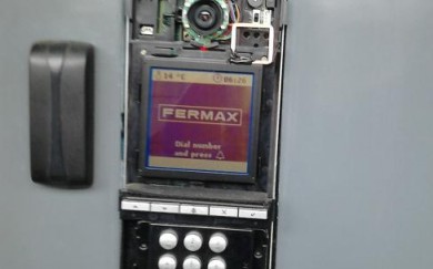 Nefunkčný domový telefón