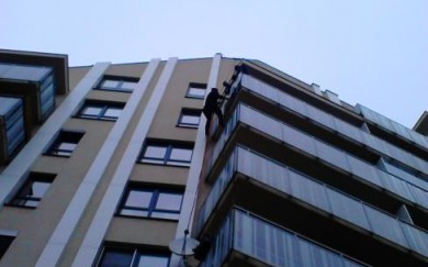 Výmena skla na balkóne