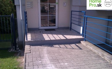 Oprava vstupov do bytového domu